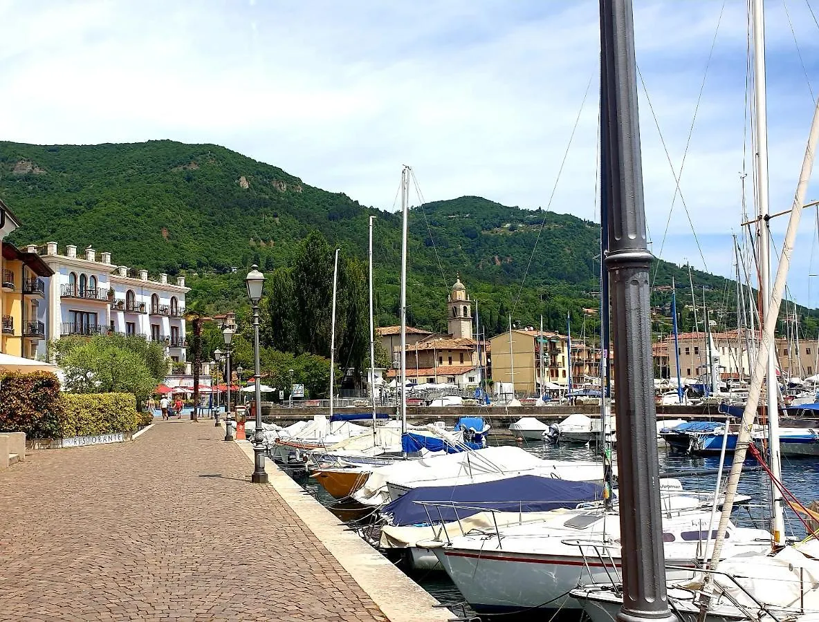 Acquadolce Villa Salo Holiday home